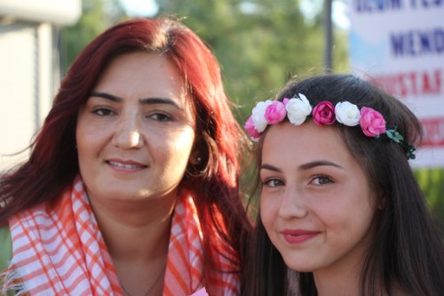 uzum-gozlu-yarismasi-birincisine-odulunu-chp-izmir-mv.-sevda-erdan-kilic-verdi.jpg