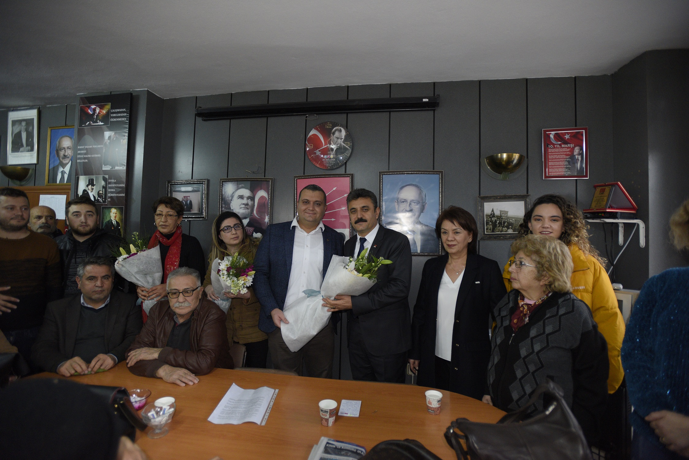 kirgoz,-ilk-ziyaretini-chp-ilce-baskanligina-yapti.jpg