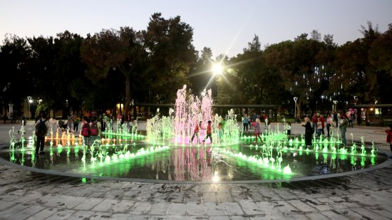 mus_buyuk-park-kuru-havuz.jpg
