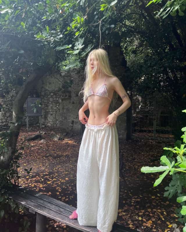 aleyna-tilki-bikinili-hali3-min.jpg