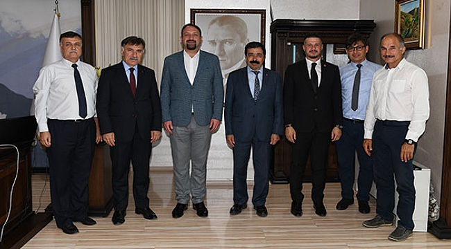 İKÇÜ’den Çiğli Belediyesi’ne ziyaret