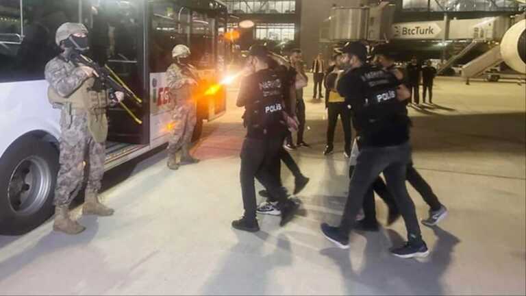 Interpol Tarafından Aranan Kişiler Türkiye’de Yakalandı