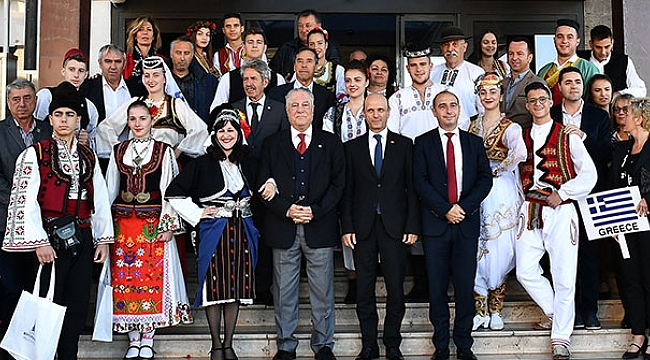 İyi ki İzmir’deyiz!