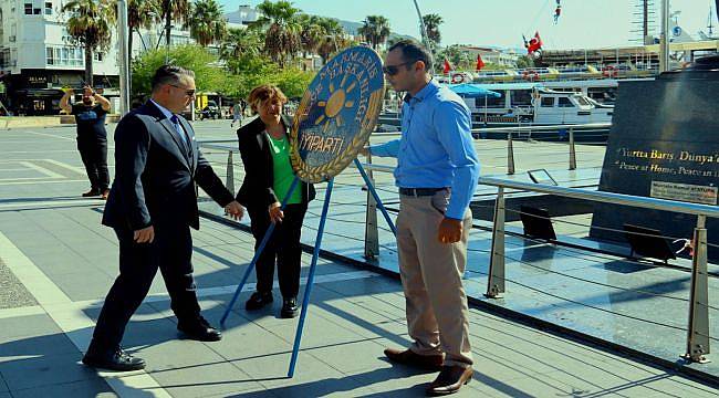 İYİ Parti Marmaris teşkilatı 5. Yılda Atatürk’e çelen sundu