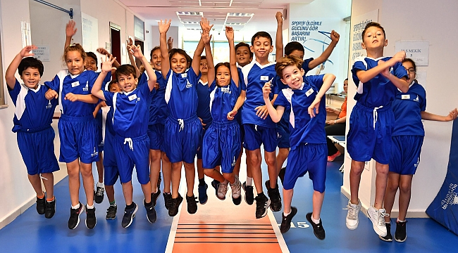 İzmir Büyükşehir Belediyesi’nin yetenek avcıları çalışıyor