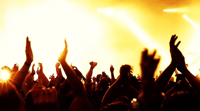 İzmir Çim Konserleri başlıyor