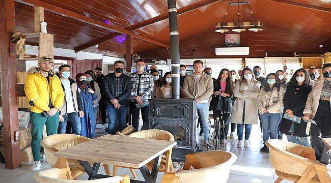 İzmir Demokrasi Üniversitesi’nden Karaburun’a “Doğal” Dokunuş