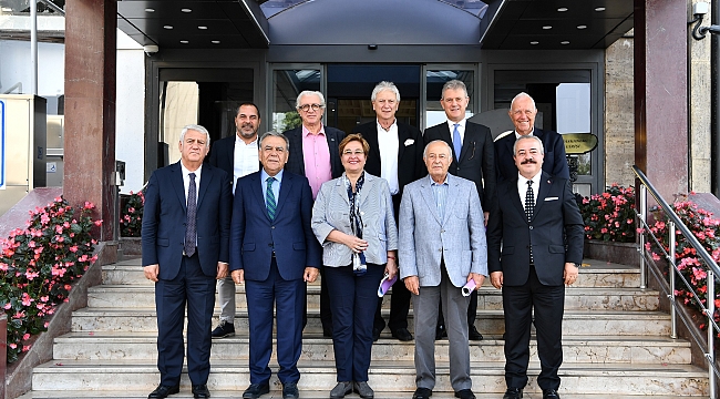 İzmir için el ele