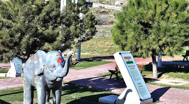 İzmir ‘kardeşlerini’ unutmadı