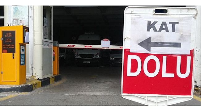 İzmir’de kasırga hareketliliği! Kapalı otoparklarda yer kalmadı