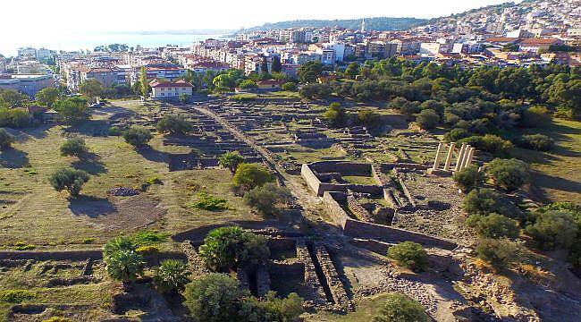 İzmir’in tarihi sürecine tanıklık edin