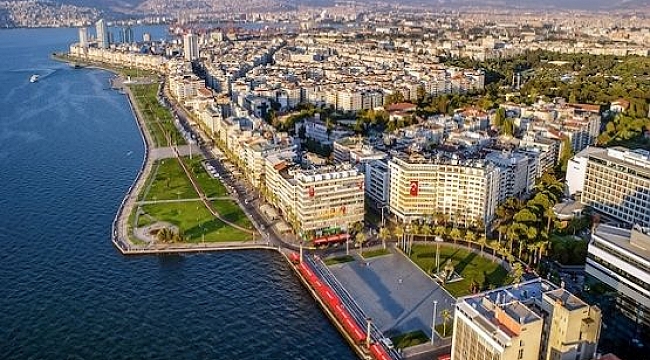 İzmir’in tarihi kent merkezini keşfedin!