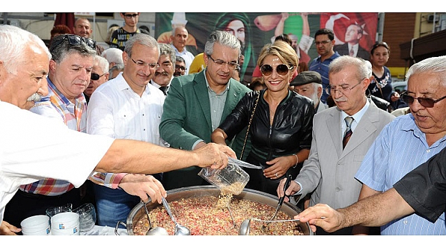 Karşıyaka’da ‘aşure’ bereketi