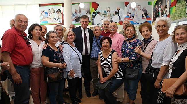 Karşıyaka’da ‘Bilge Çınarlar’ Başkan ile buluştu 