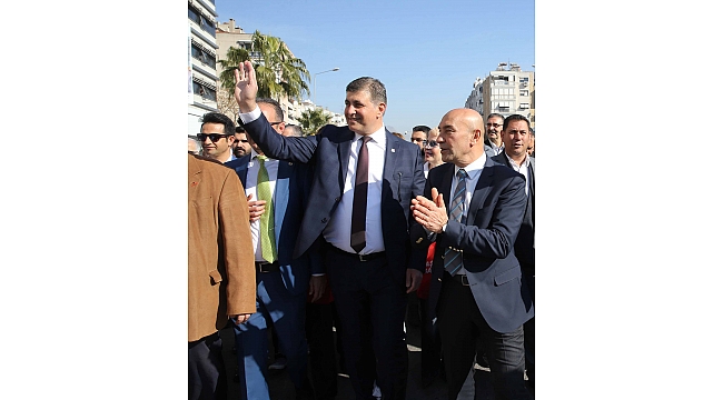 Karşıyaka’da “DEMOKRASi” konuşulacak
