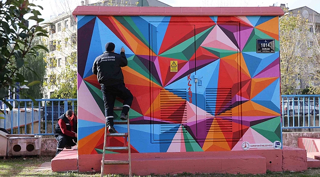 Karşıyaka’da trafolar sanat eserine dönüştü!