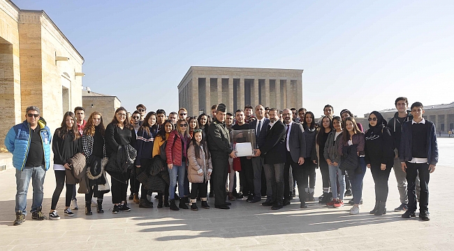 Karşıyakalı çocuklardan Ata’ya 500 metrelik mektup! 