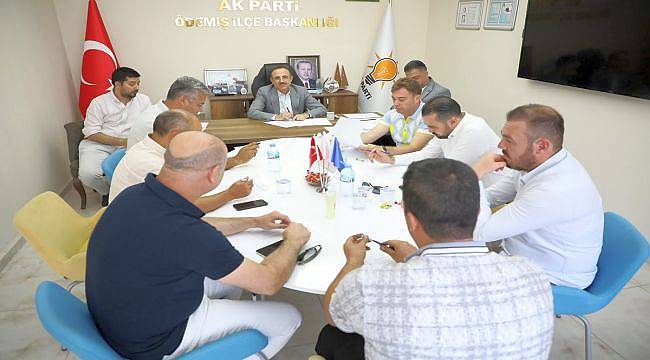 Kiraz ve Ödemiş’te belediye ve bölge başkanlarıyla bir araya geldi