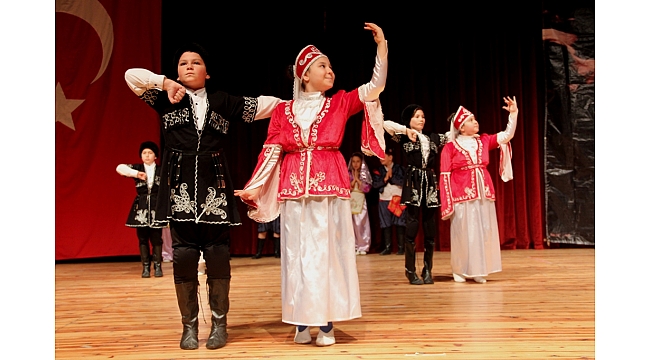 Konak’ta halkoyunları şenliği düzenlendi
