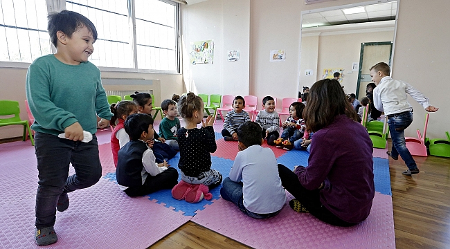 Konak’ta Bizim Çocuklar doludizgin sürüyor