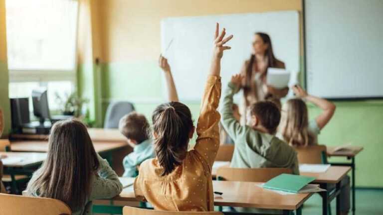 MEB 2023-2024 Eğitim Öğretim Yılı Çalışma Takvimini Açıkladı: İlk Ders Zili 11 Eylül’de Çalacak
