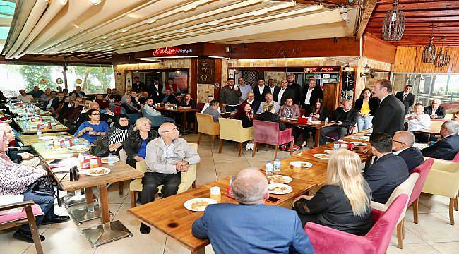 MHP’li Osmanağaoğlu, Karşıyakalılar’ın sorunlarını dinledi