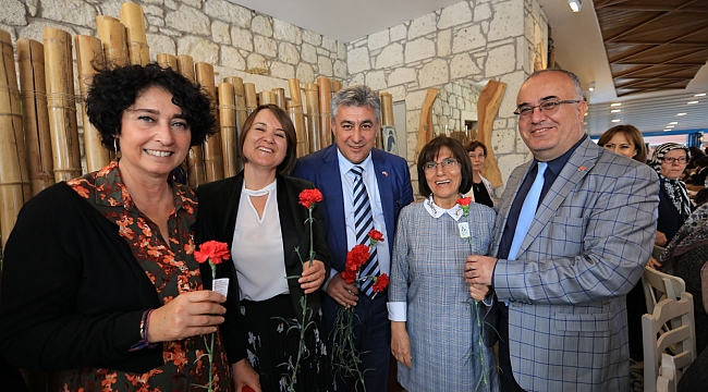 Mustafa İnce kadınlarla bir araya geldi
