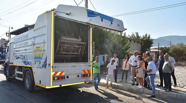 Narlıdere Belediyesi’nden çöp kutularına hijyenik bakım!