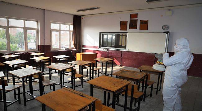 Ödemiş’te Okullar Ara Tatil Sonrası İçin Dezenfekte Ediliyor