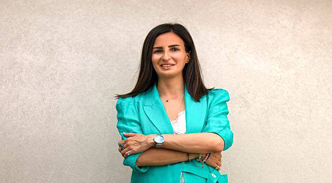 Ömür Sabuncuoğlu’nun “Sizin Öykünüz” Kitabı Raflarda