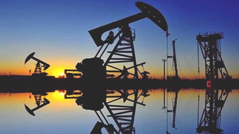 Petrol Fiyatları Düşüş Yaşarken Doğalgaz Fiyatları Değişkenlik Gösteriyor