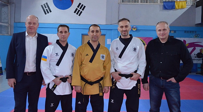 Taekwondo Antrenörü yurt dışında seminer verdi