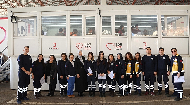 Torbalı Minik Öykü için kan verdi
