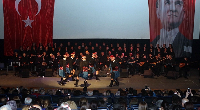 Türk Halk Müziği Korosu’ndan Bayraklı’da konser