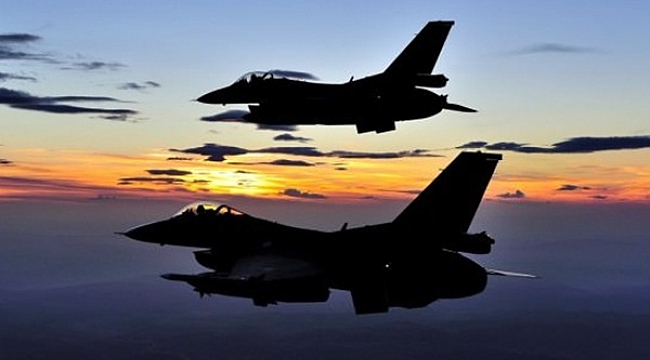 Türk savaş uçakları Kuzey Irak’ta PKK hedeflerini vurdu!
