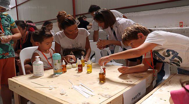 Türkiye’de İlk “Fabrikada Masal Şenliği” İzmir’de Yapıldı