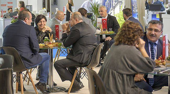 TÜRKİYE’NİN İLK HİBRİT FUARI: “TRAVEL TURKEY İZMİR”