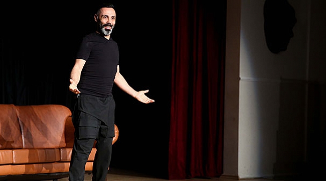 Umut Oğuz, Buca’yı kahkahaya boğdu