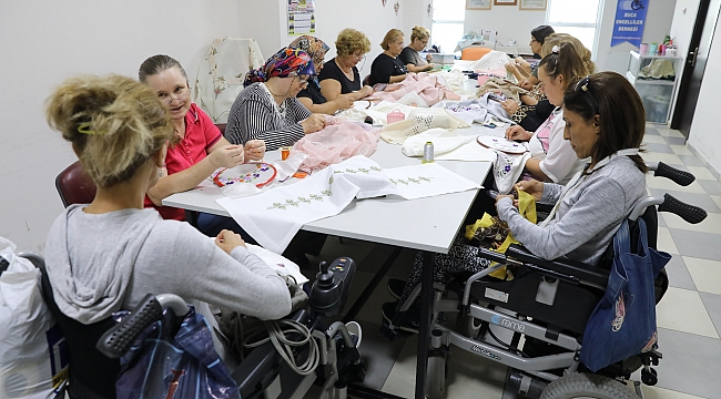 Unutulan nakış sanatları Buca’da canlanıyor