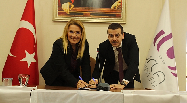 Urla Belediyesi memurlarının toplu sözleşme sevinci