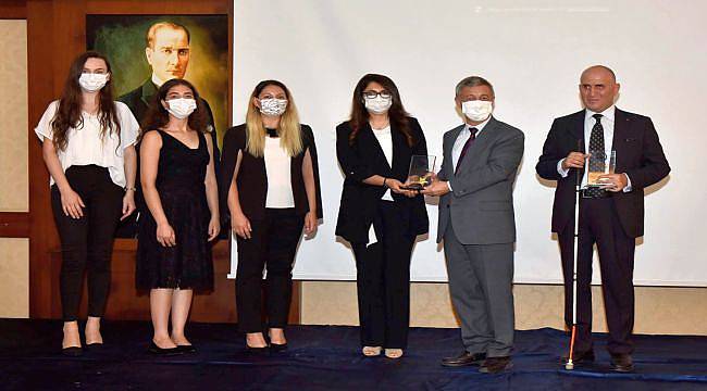 Yapay Zeka Teknolojilerine Erişilebilirlik, Ödül Getirdi