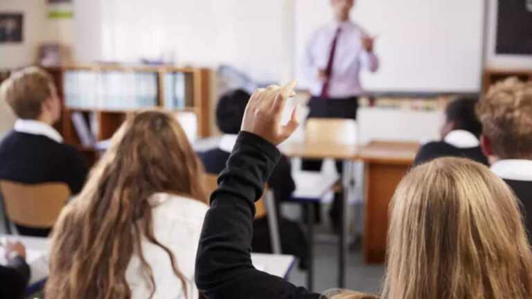 Yüksek Enflasyon, Özel Okul Ücretlerini Yükseltmeye Devam Ediyor