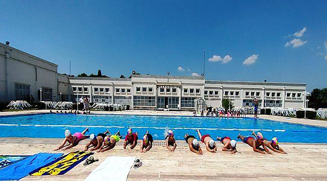 Yunusemre’de Yüzme Kursları Başladı