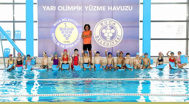 Yüzme kursları yoğun ilgi görüyor
