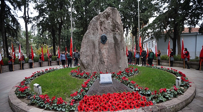 Zübeyde Hanım Karşıyaka’da anıldı