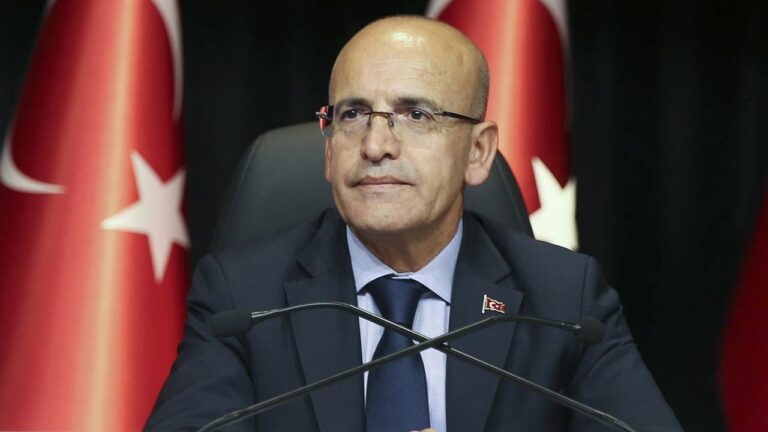 Bakan Şimşek: Para Politikası Bir Süre Sıkı Kalacak!