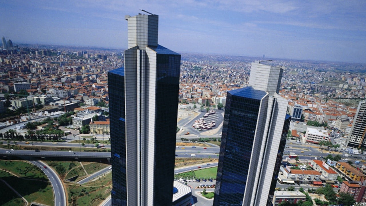 hsbc-sabanci-holding-sahol-hedef-fiyatini-yukseltti