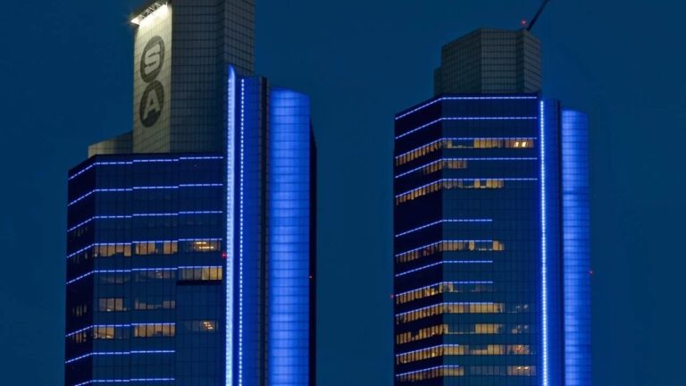 Sabancı Holding 243 Milyon Dolarlık Finansman Anlaşması İmzaladı