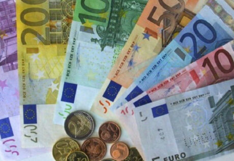 2024 Sonunda Euro Kaç TL Olacak? AMB Faiz İndirimlerine Başlayabilir!