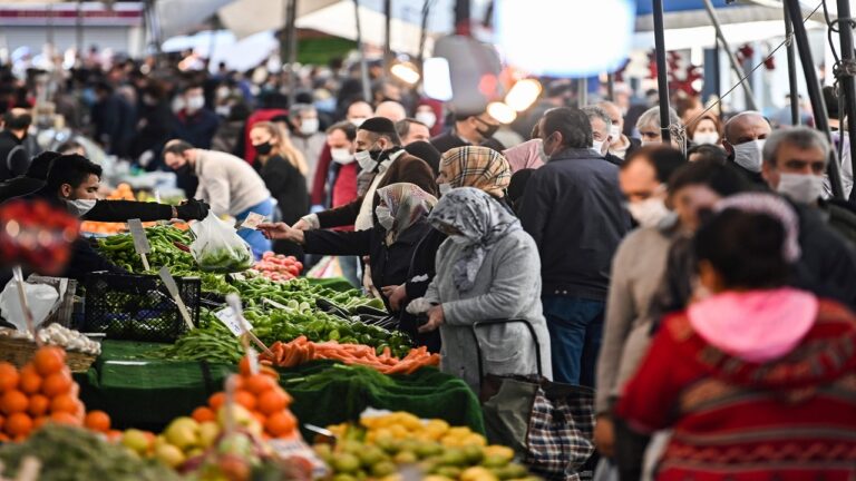 Açlık Sınırı Asgari Ücretin Üzerine Çıktı